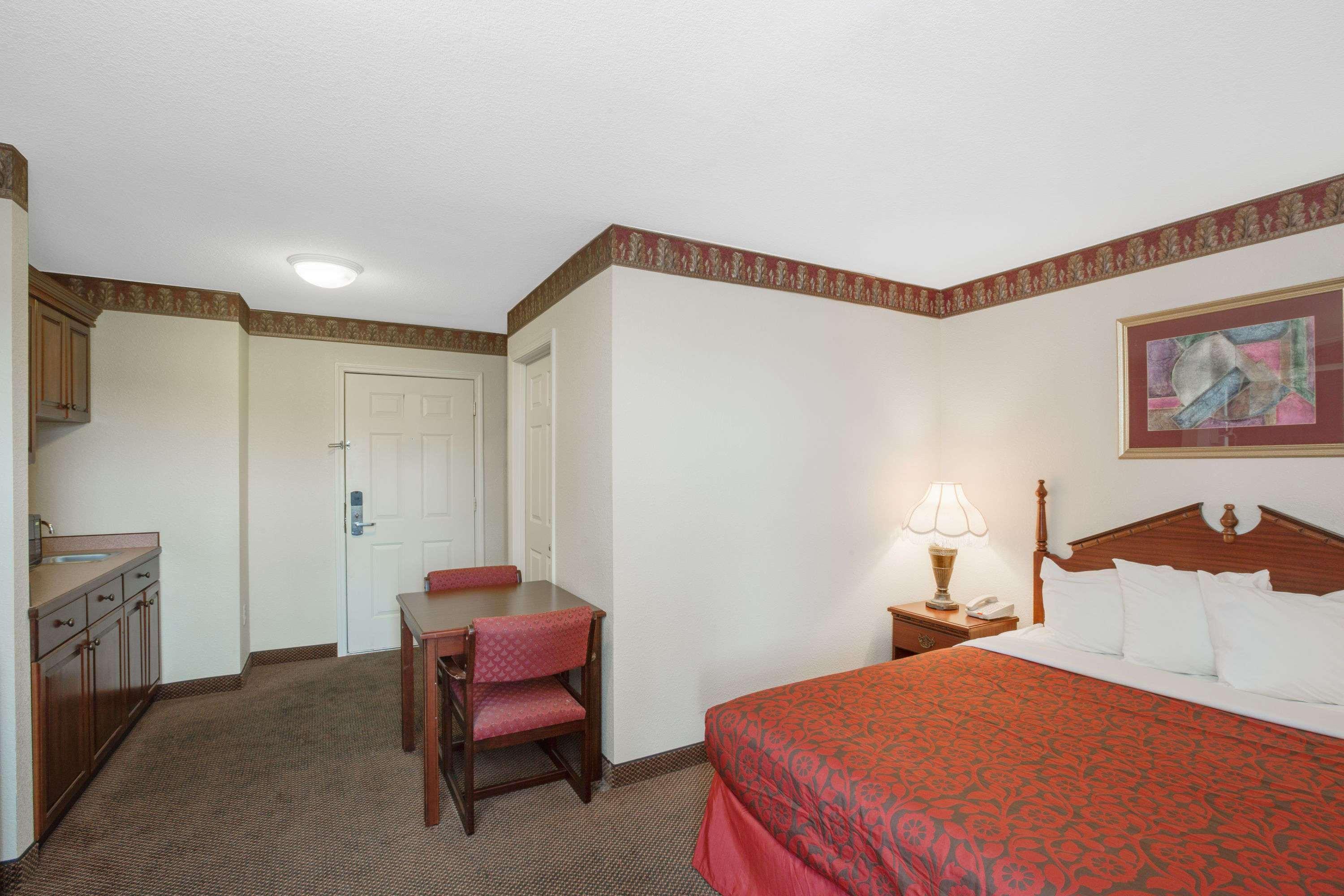 Days Inn by Wyndham Trumann AR Bagian luar foto