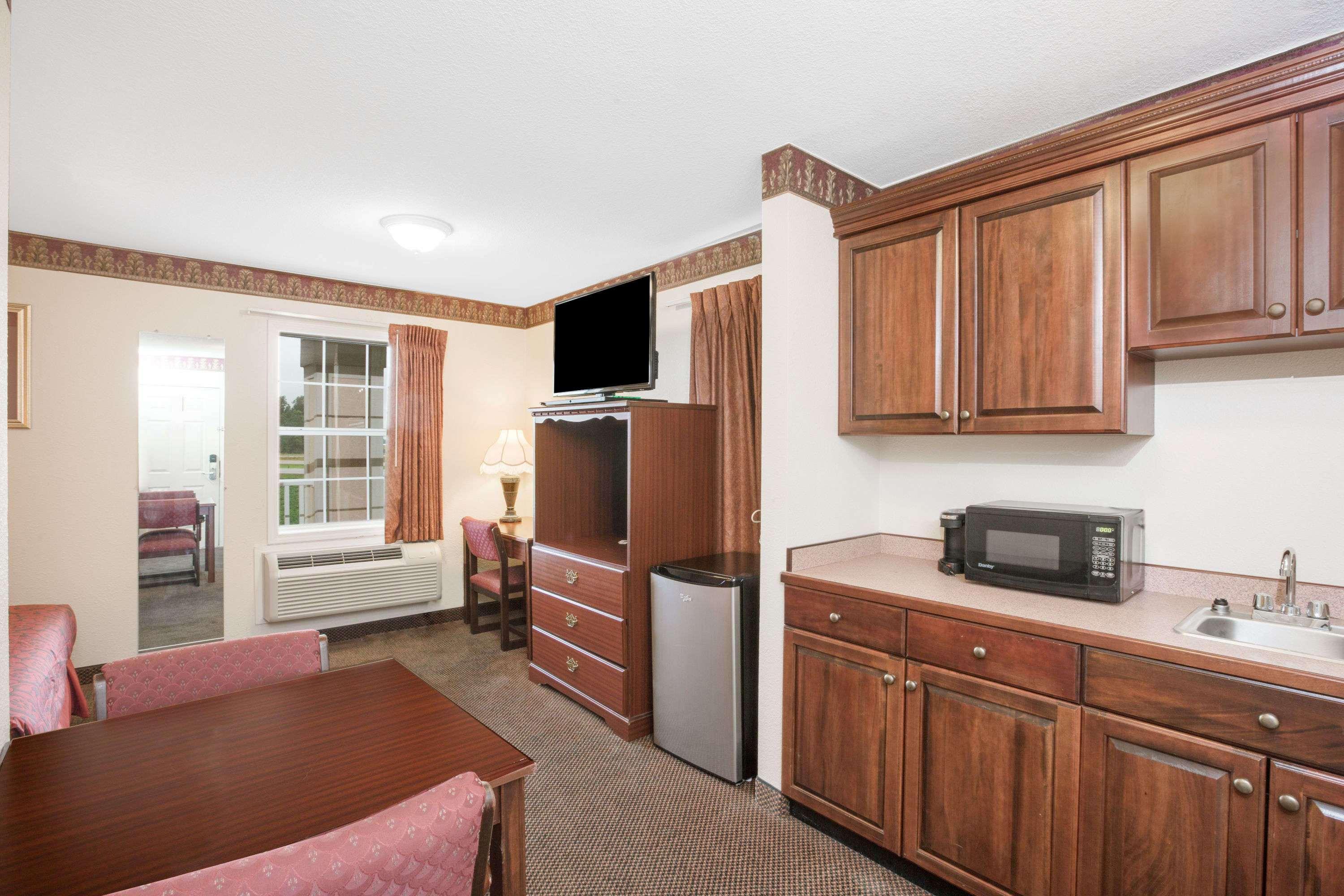 Days Inn by Wyndham Trumann AR Bagian luar foto