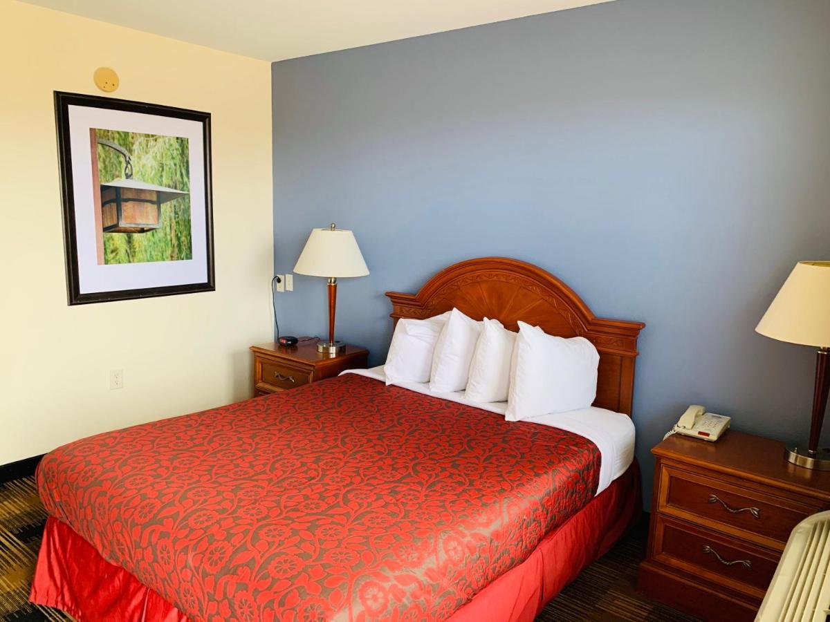 Days Inn by Wyndham Trumann AR Bagian luar foto